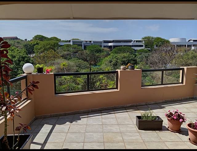 4 BEDROOM HOUSE FOR SALE IN UMHLANGA CENTRAL
